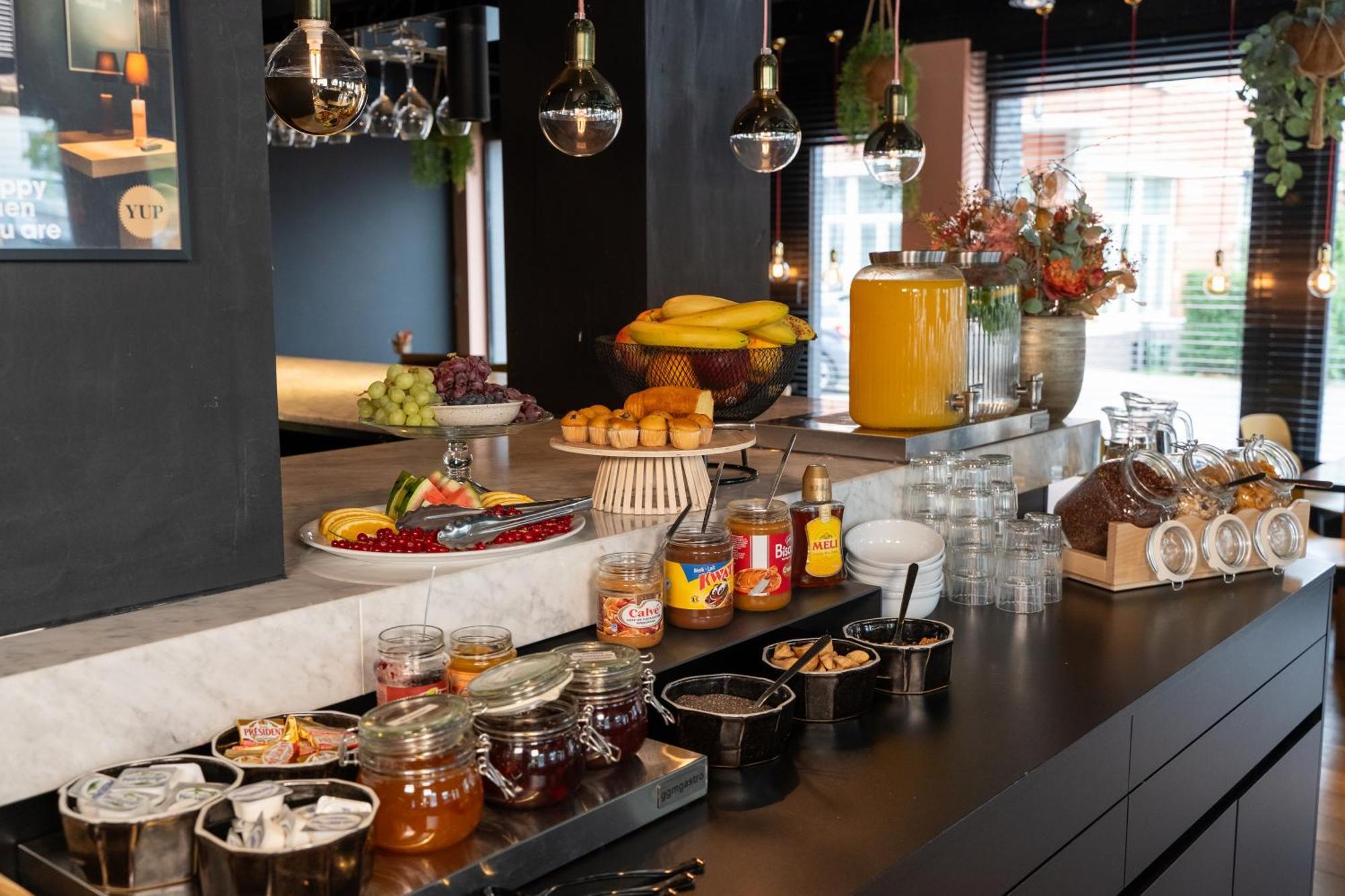 Ibis Styles Hasselt City Centre Zewnętrze zdjęcie